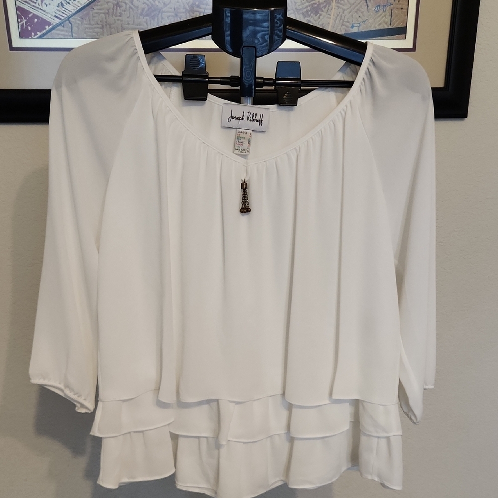 Woman's beige Blouse